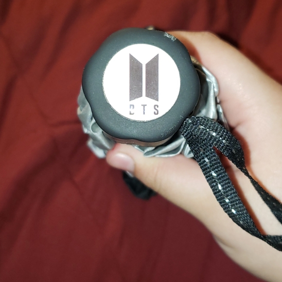 BTS umbrella - Picture 2 of 4